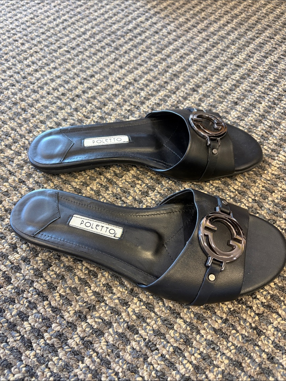 Black Slide Sandals with Decorative Emblem